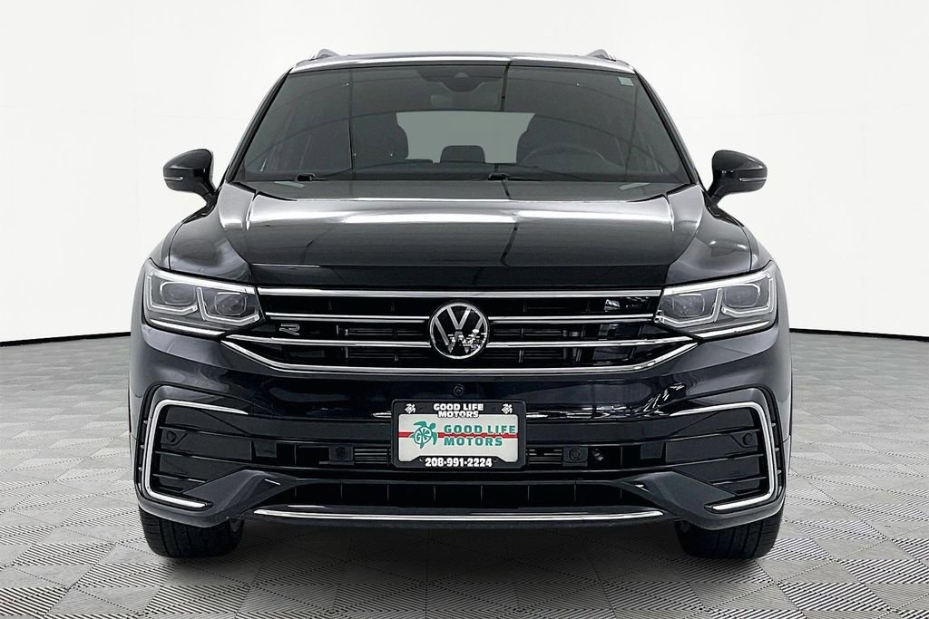 Used 2023 Volkswagen Tiguan SEL R-Line image 2
