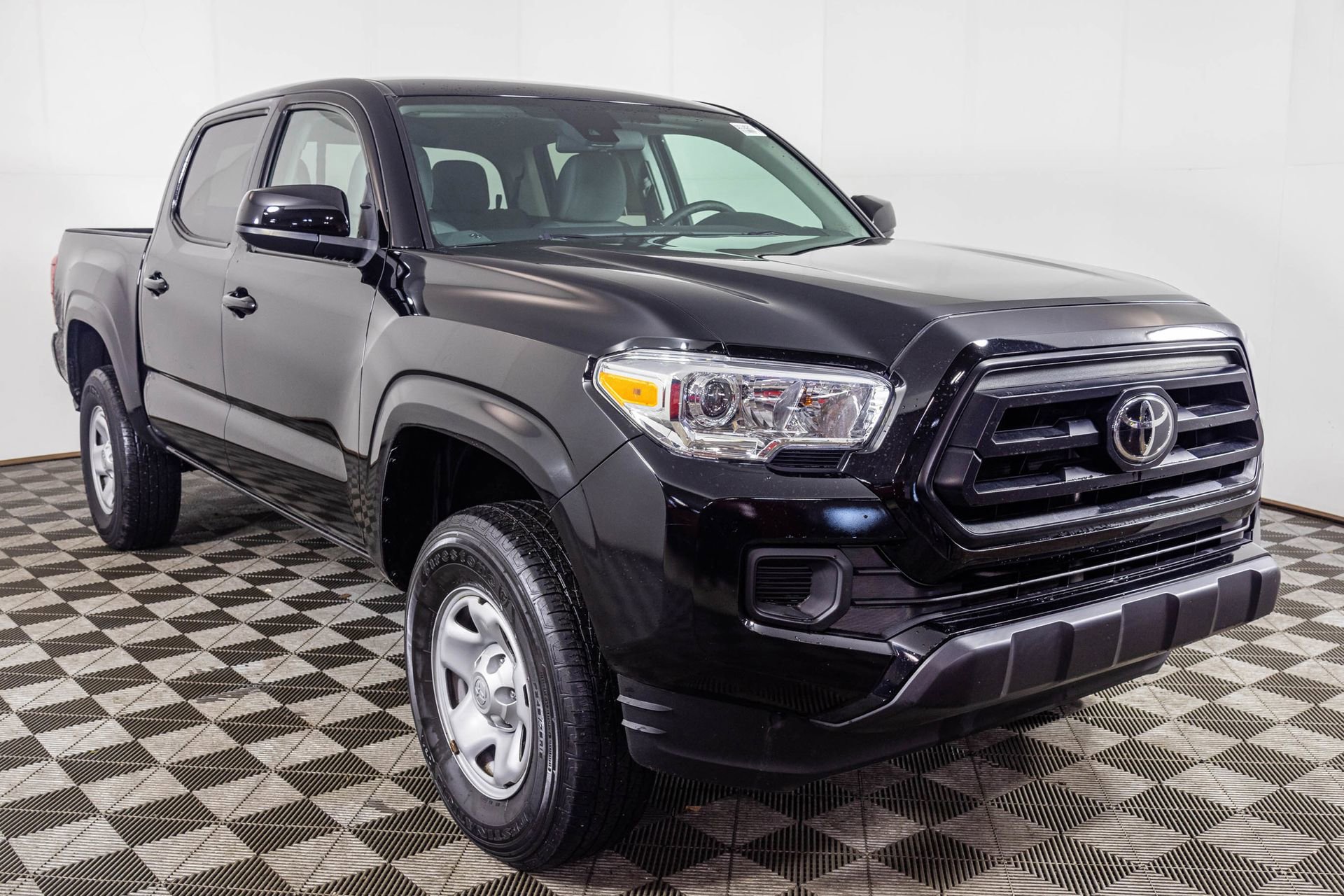 Used 2023 Toyota Tacoma SR AWD/4WD image 10