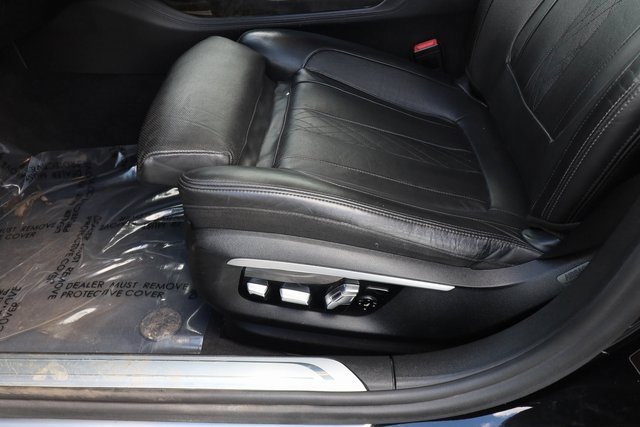 Used 2017 BMW 750i xDrive image 44