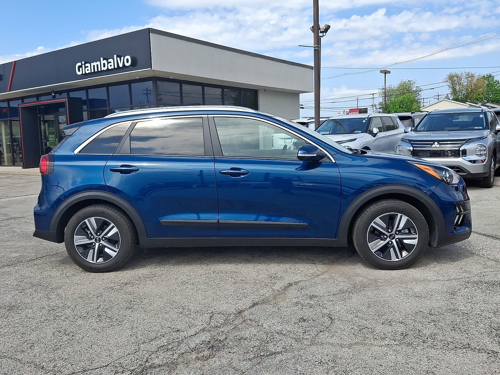 Used 2021 Kia Niro EX FWD image 7