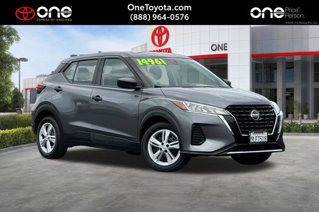 Used 2021 Nissan Kicks S FWD image 1