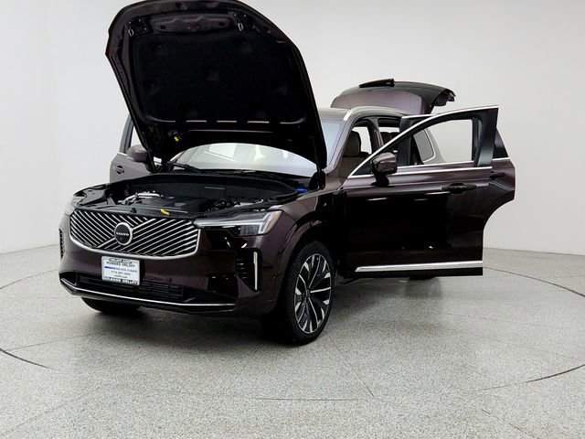 New 2026 Volvo XC90 T8 Ultra w/ Protection Package Premier image 9