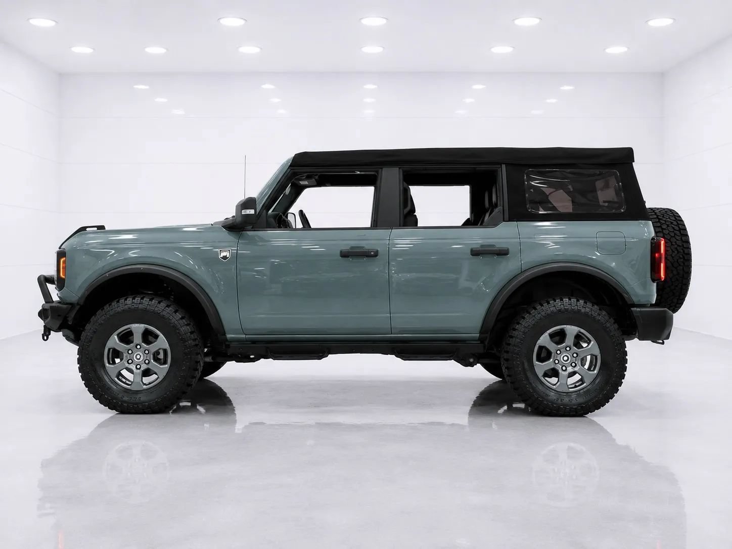 Used 2022 Ford Bronco Big Bend AWD/4WD image 2