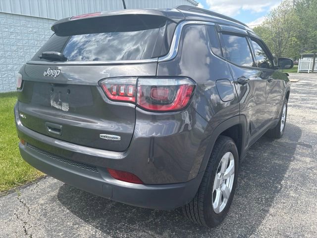 Used 2018 Jeep Compass Latitude w/ Cold Weather Group AWD/4WD image 13