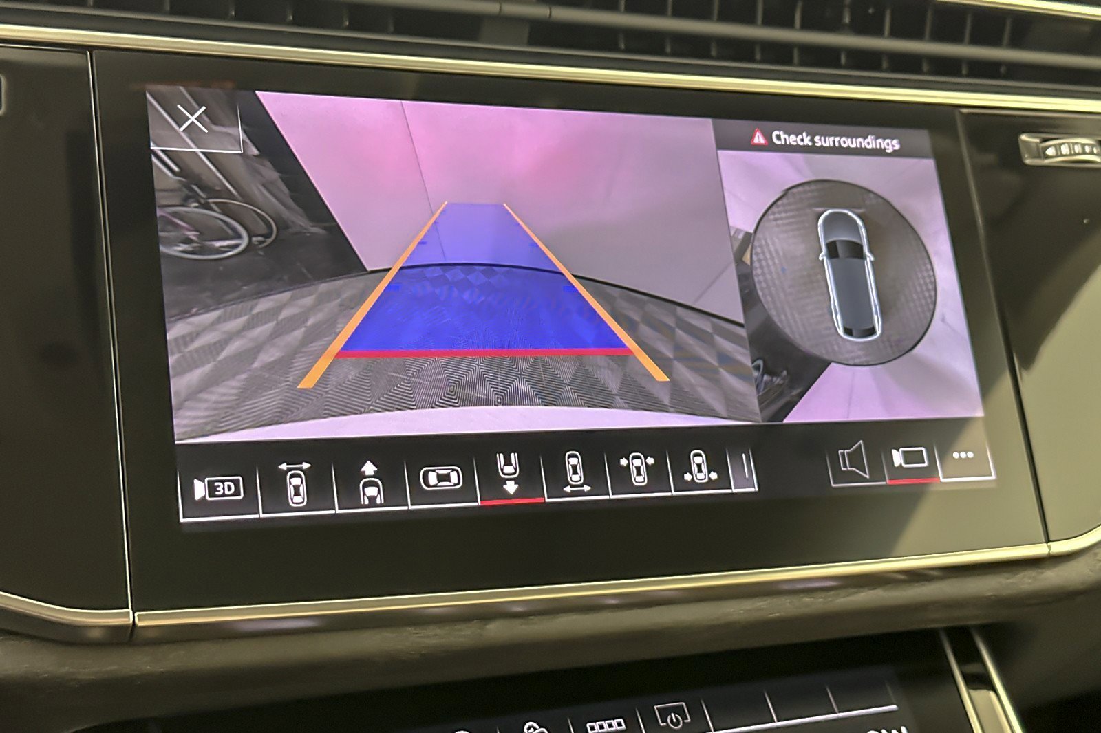 Used 2025 Audi Q8 Premium Plus w/ Premium Plus Package image 19