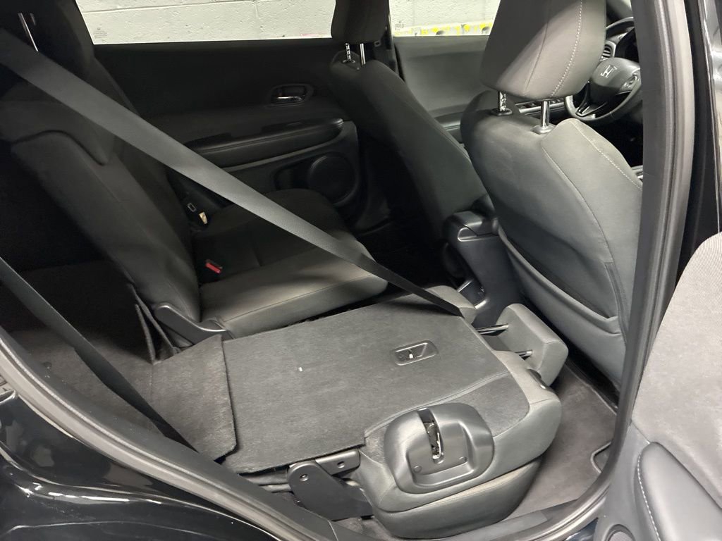 Used 2021 Honda HR-V Sport image 12
