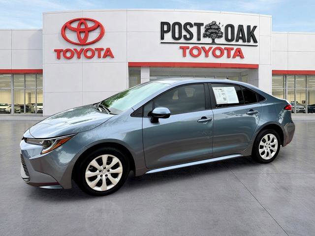 Used 2026 Toyota Corolla LE FWD image 1