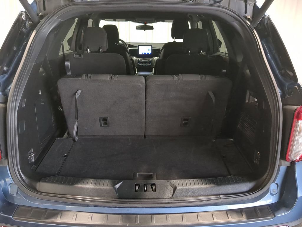 Used 2020 Ford Explorer XLT image 36