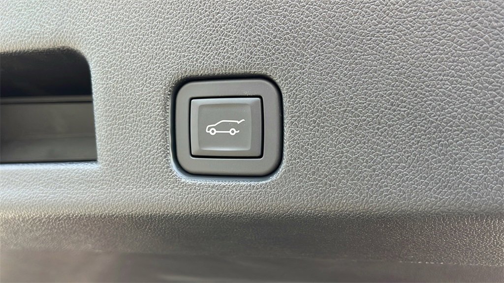 Used 2025 Buick Enclave Sport Touring w/ Power Package image 28