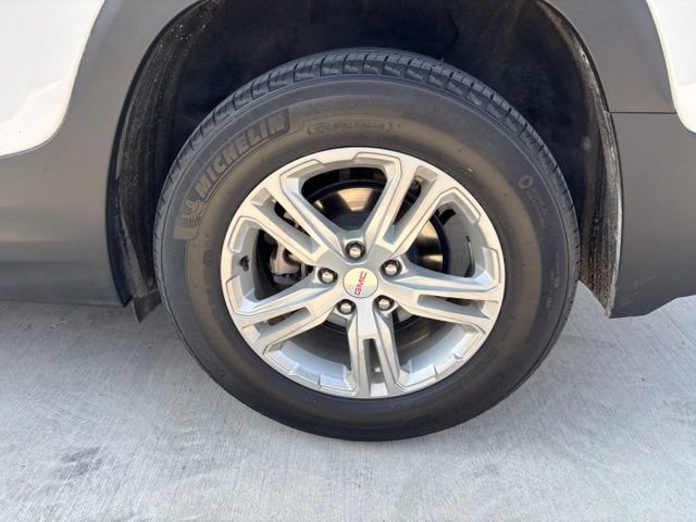 Used 2023 GMC Terrain SLE w/ Driver Convenience Package FWD image 8