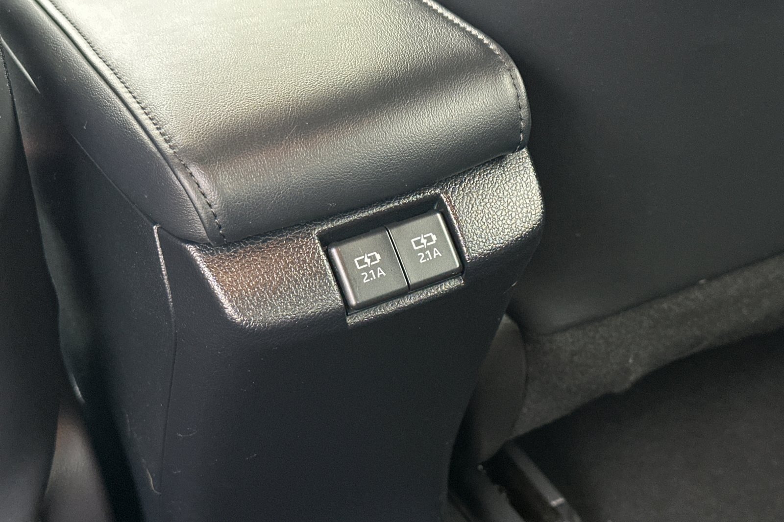 Certified 2022 Toyota Prius Prime XLE FWD image 44
