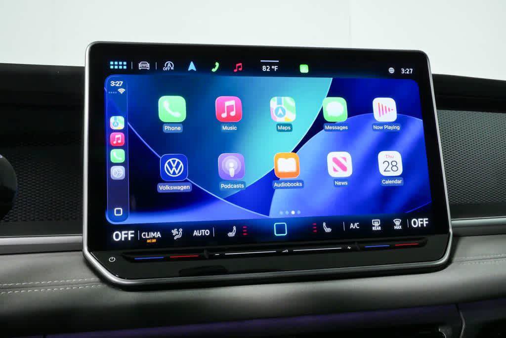 Certified 2025 Volkswagen Tiguan SE R-Line FWD image 15