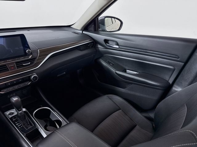 Used 2024 Nissan Altima 2.5 SV image 19