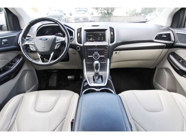 Used 2015 Ford Edge Titanium FWD image 8