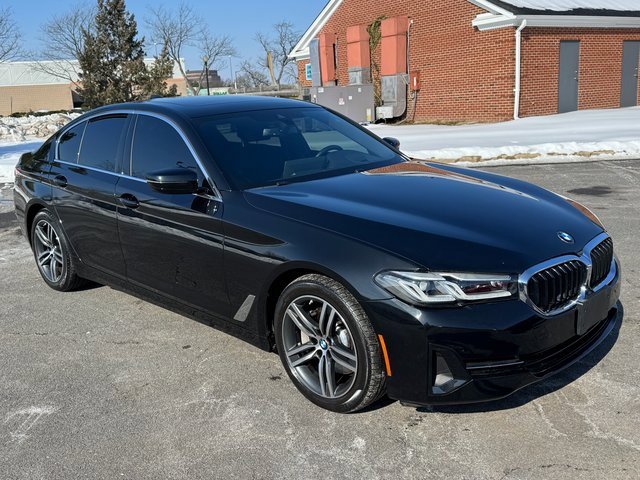 Used 2022 BMW 530i xDrive w/ Premium Package image 6
