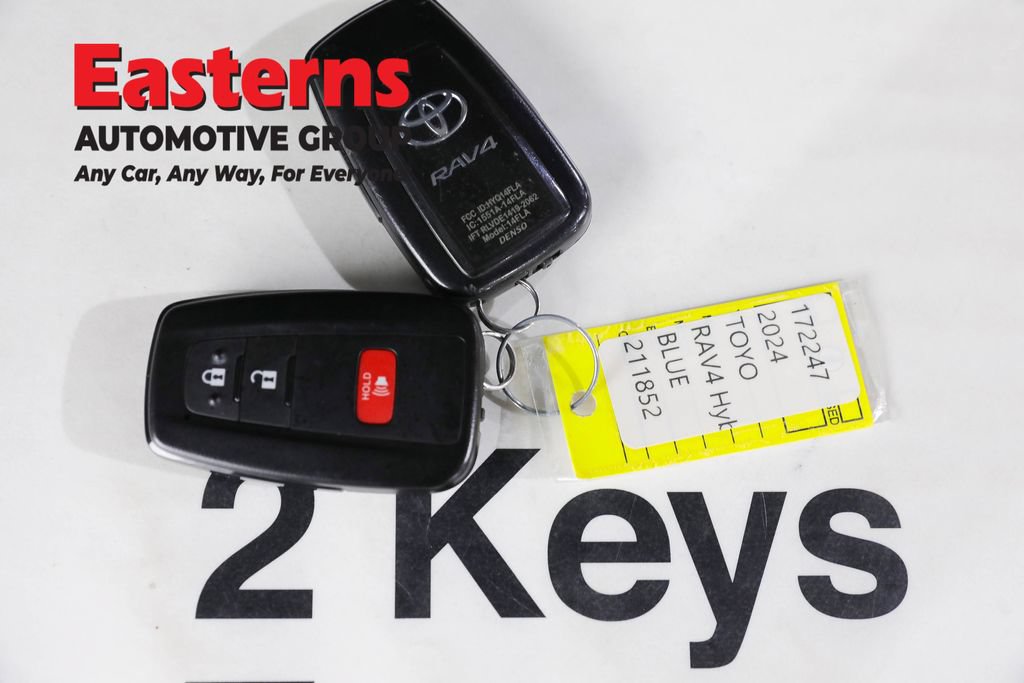 Used 2024 Toyota RAV4 XLE AWD/4WD image 24