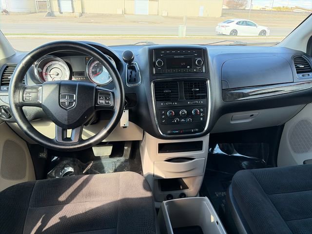 Used 2016 Dodge Grand Caravan SE w/ Quick Order Package 29E SE FWD image 28