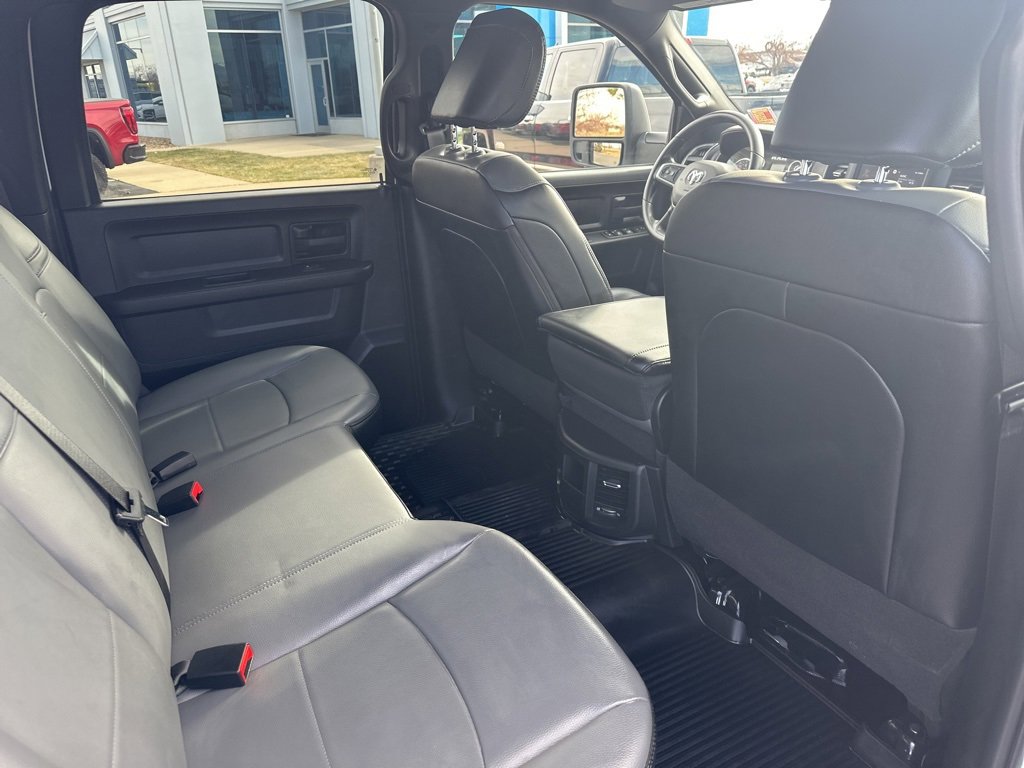 Used 2024 RAM 2500 Tradesman w/ Chrome Appearance Group image 21
