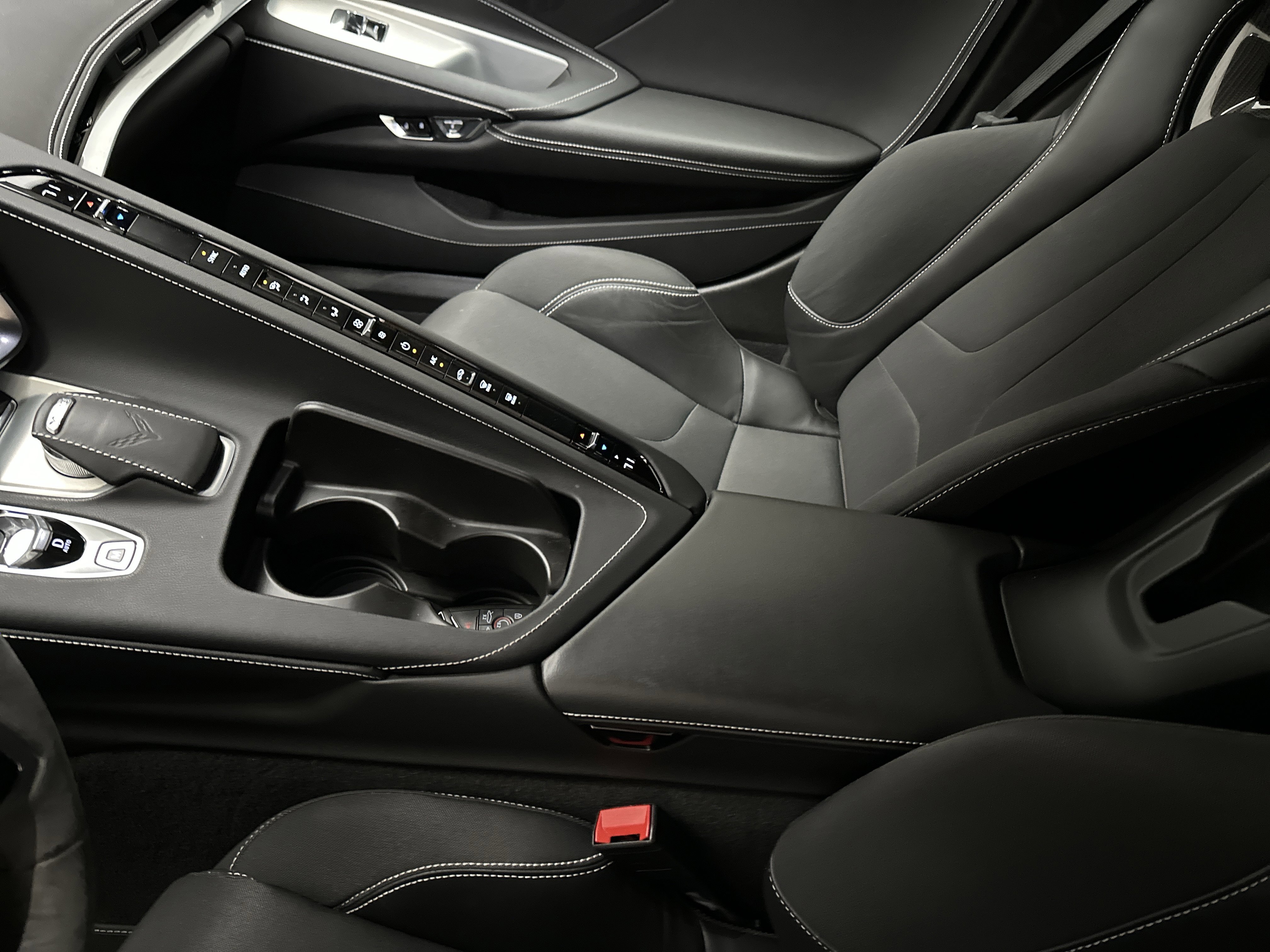 Used 2022 Chevrolet Corvette Stingray Coupe w/ Z51 Performance Package image 33