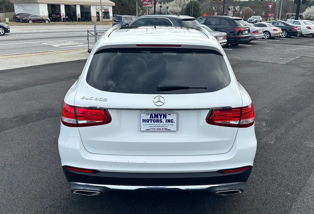 Used 2019 Mercedes-Benz GLC 300 w/ Premium Package image 4