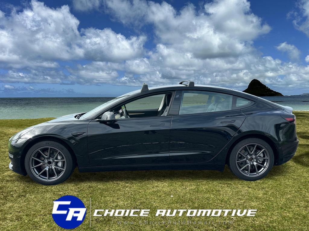 Used 2021 Tesla Model 3 Standard Range Plus RWD image 3
