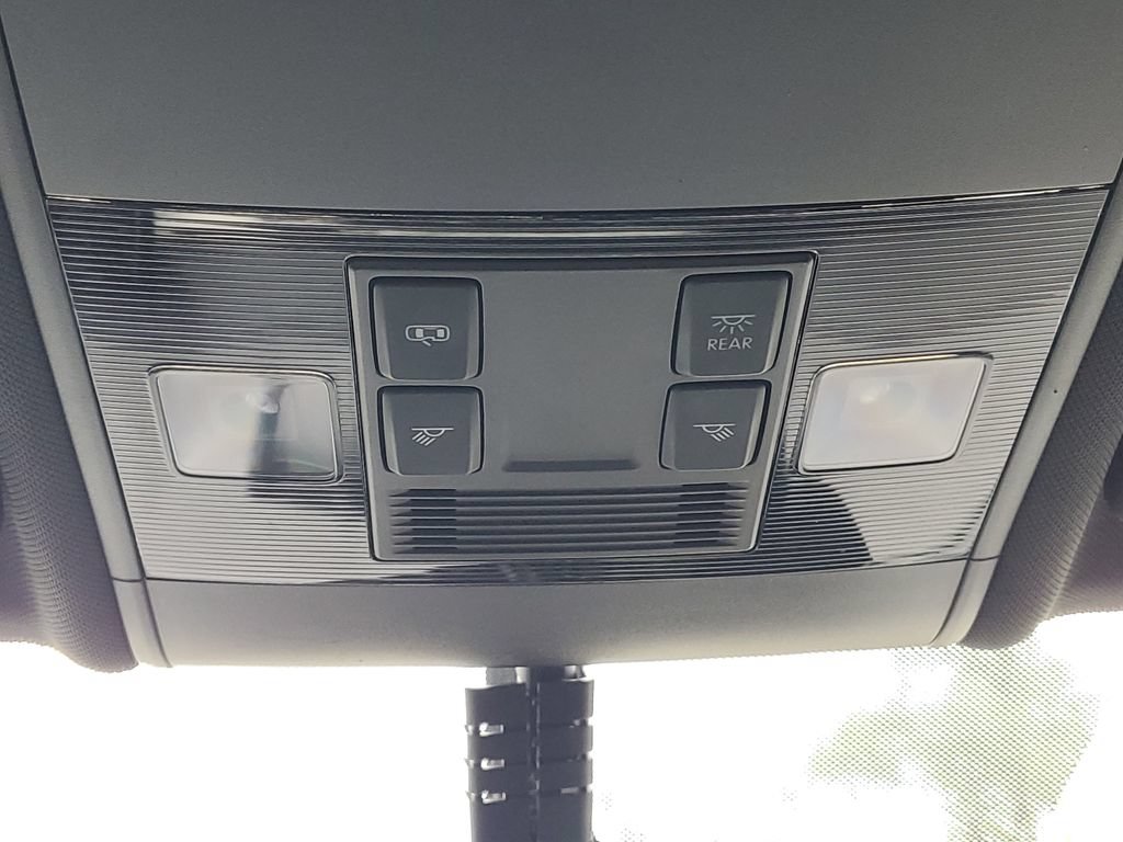 Used 2021 Volkswagen Atlas Cross Sport SE AWD/4WD image 31