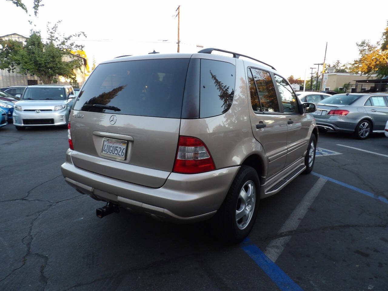 Used 2002 Mercedes-Benz ML 320 4MATIC image 3