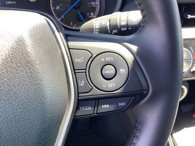 Used 2024 Toyota Venza LE AWD/4WD image 12
