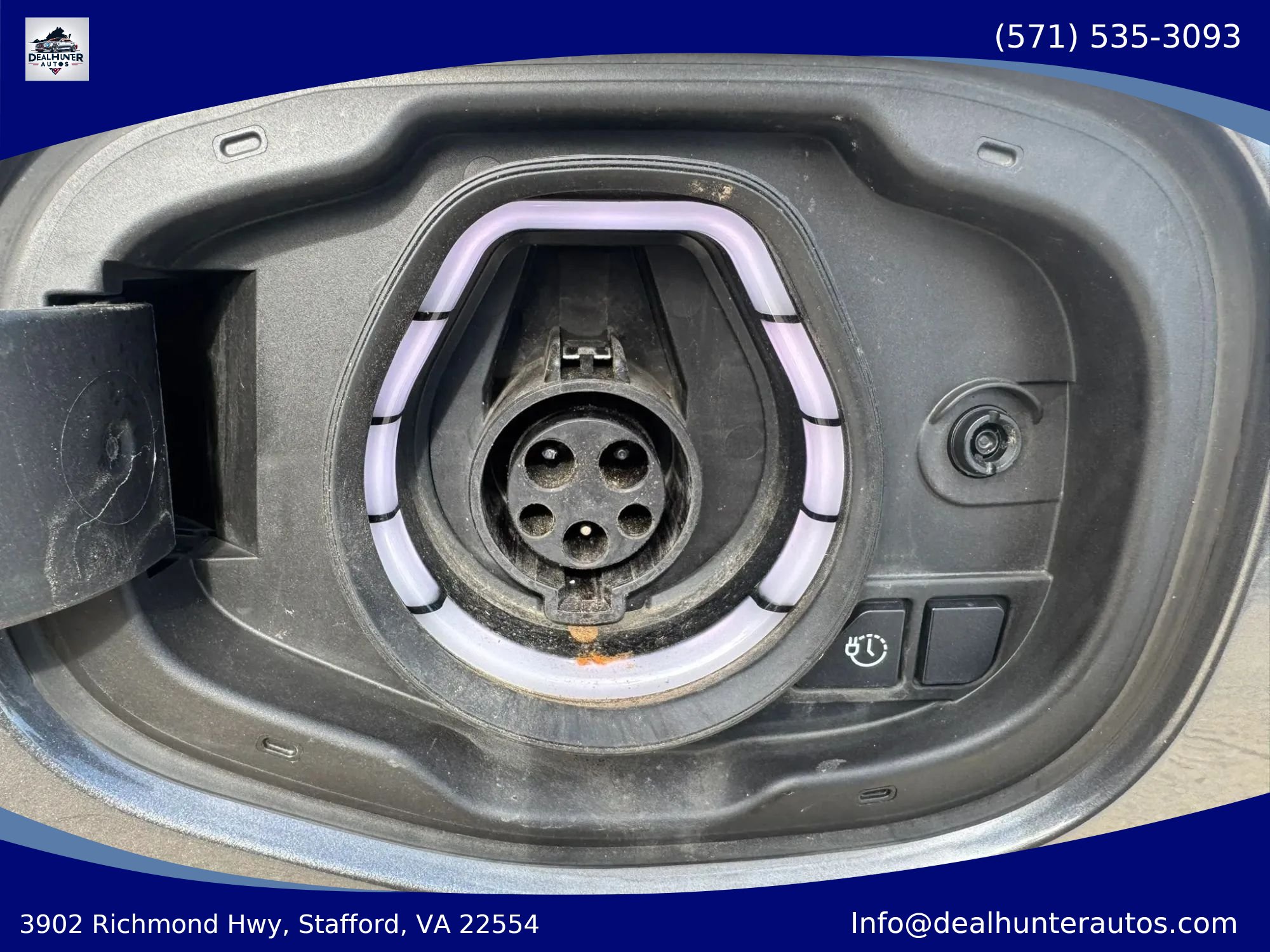 Used 2022 Ford Escape SEL w/ Class II Trailer Tow Package FWD image 14