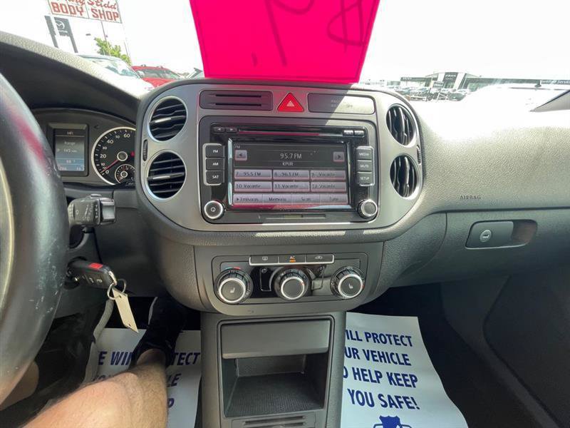 Used 2011 Volkswagen Tiguan S FWD image 23
