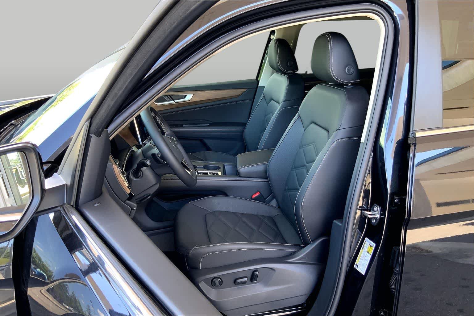 New 2026 Volkswagen Atlas SE FWD image 9