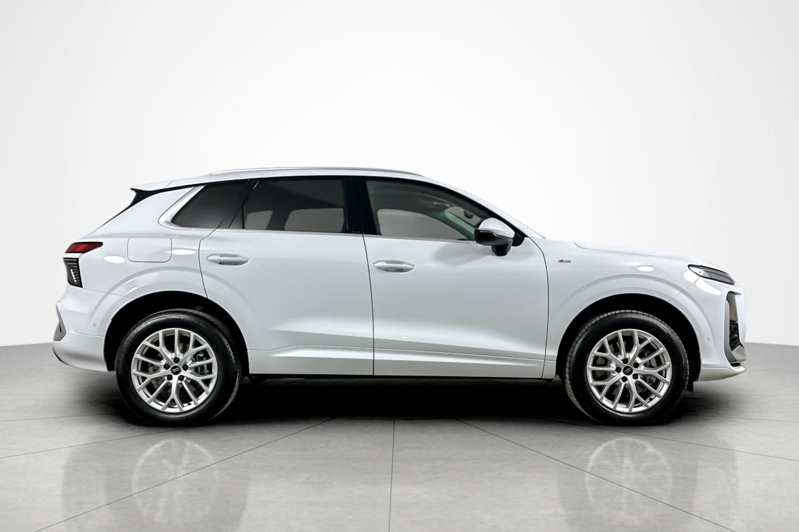 New 2026 Audi Q3 quattro 2.0T image 7
