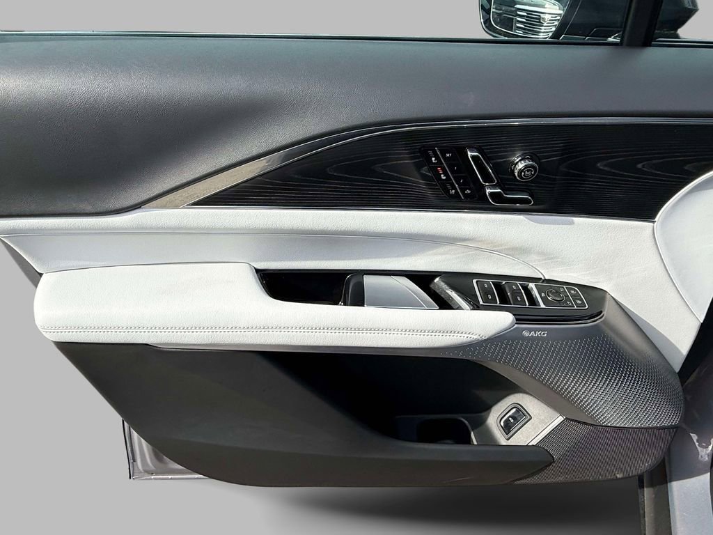 Used 2024 Cadillac Lyriq Sport image 20