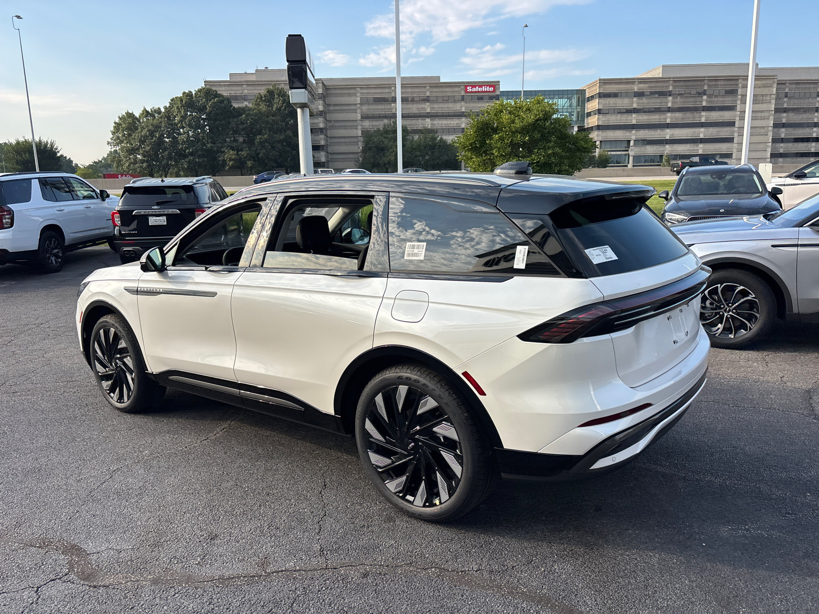 New 2026 Lincoln Nautilus Reserve AWD/4WD image 5