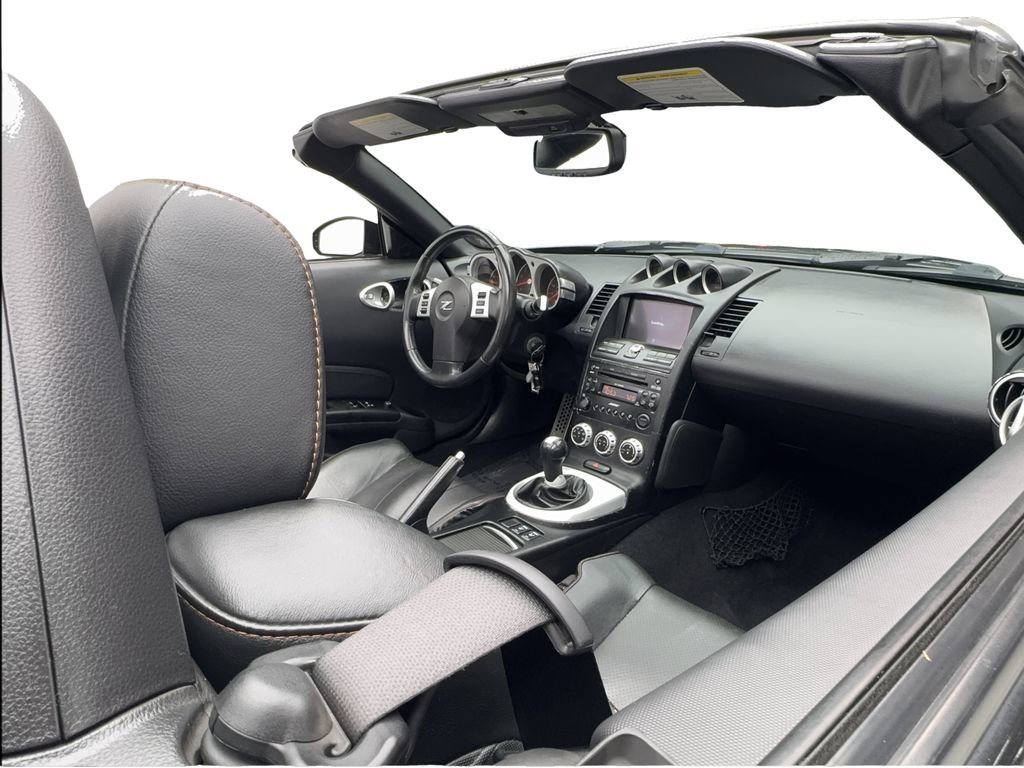 Used 2007 Nissan 350Z Grand Touring RWD image 17