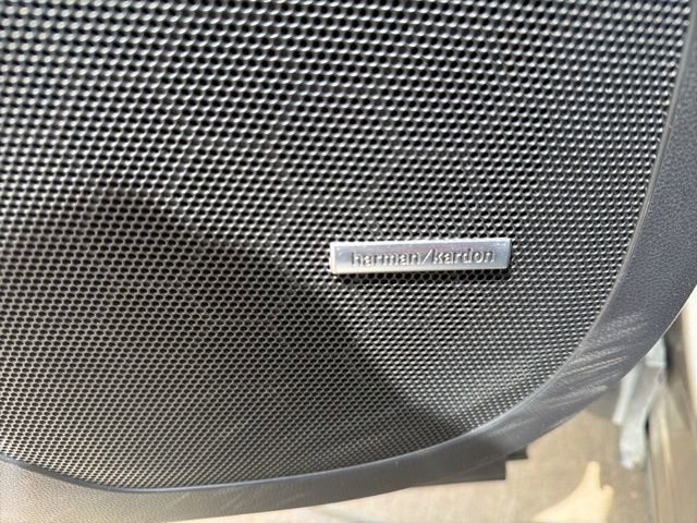 Used 2020 Subaru Ascent Limited w/ Technology Package AWD/4WD image 10