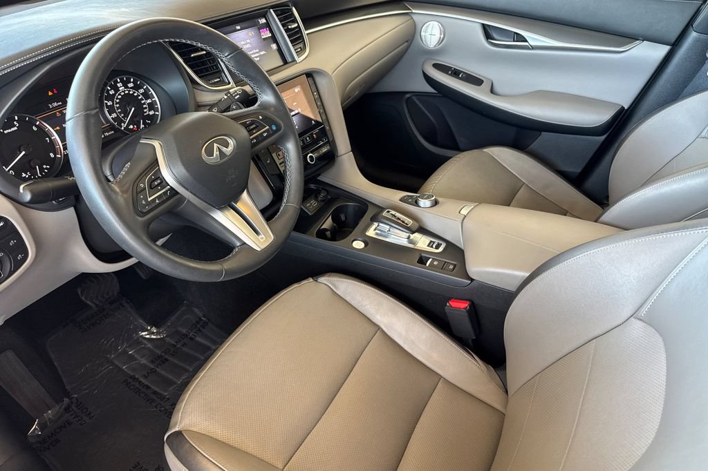 Used 2023 INFINITI QX50 Luxe AWD/4WD image 9