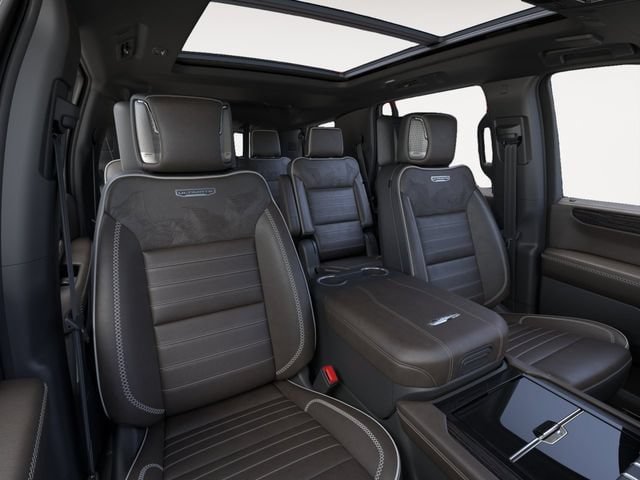 New 2026 GMC Yukon Denali Ultimate w/ LPO, Floor Liner Package AWD/4WD image 16