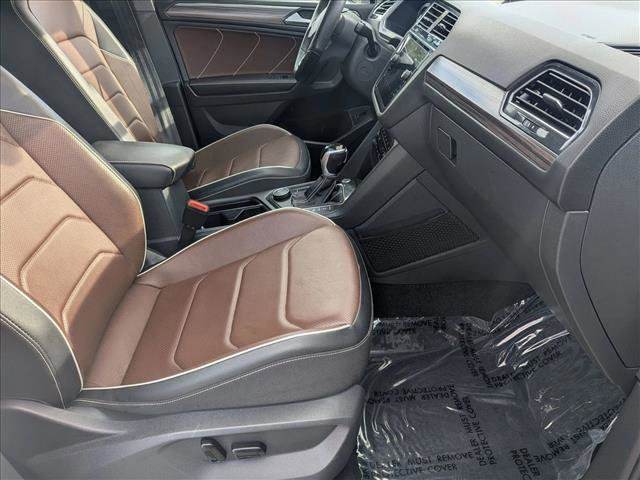 Used 2022 Volkswagen Tiguan SEL R-Line image 22