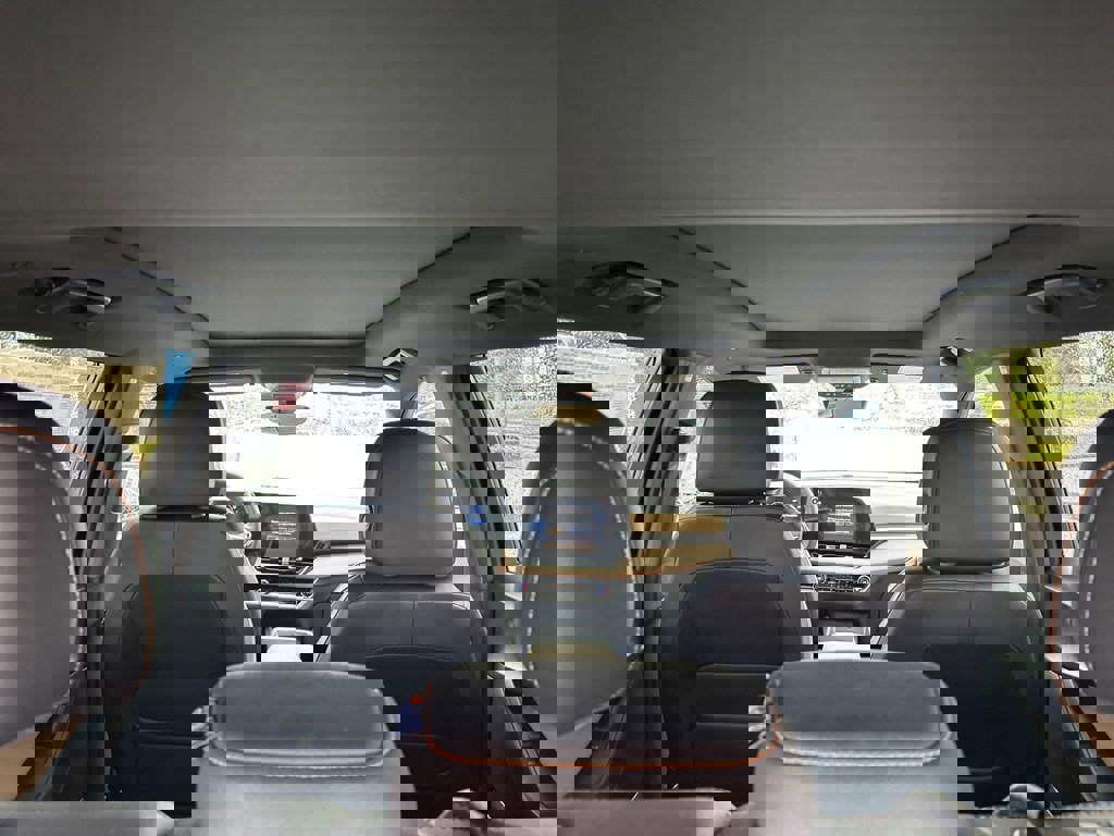 New 2025 Chevrolet Equinox ACTIV w/ Safety and Technology Package image 9