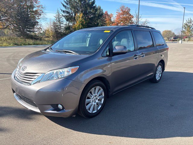 Used 2017 Toyota Sienna XLE w/ XLE Navigation Package AWD/4WD image 1