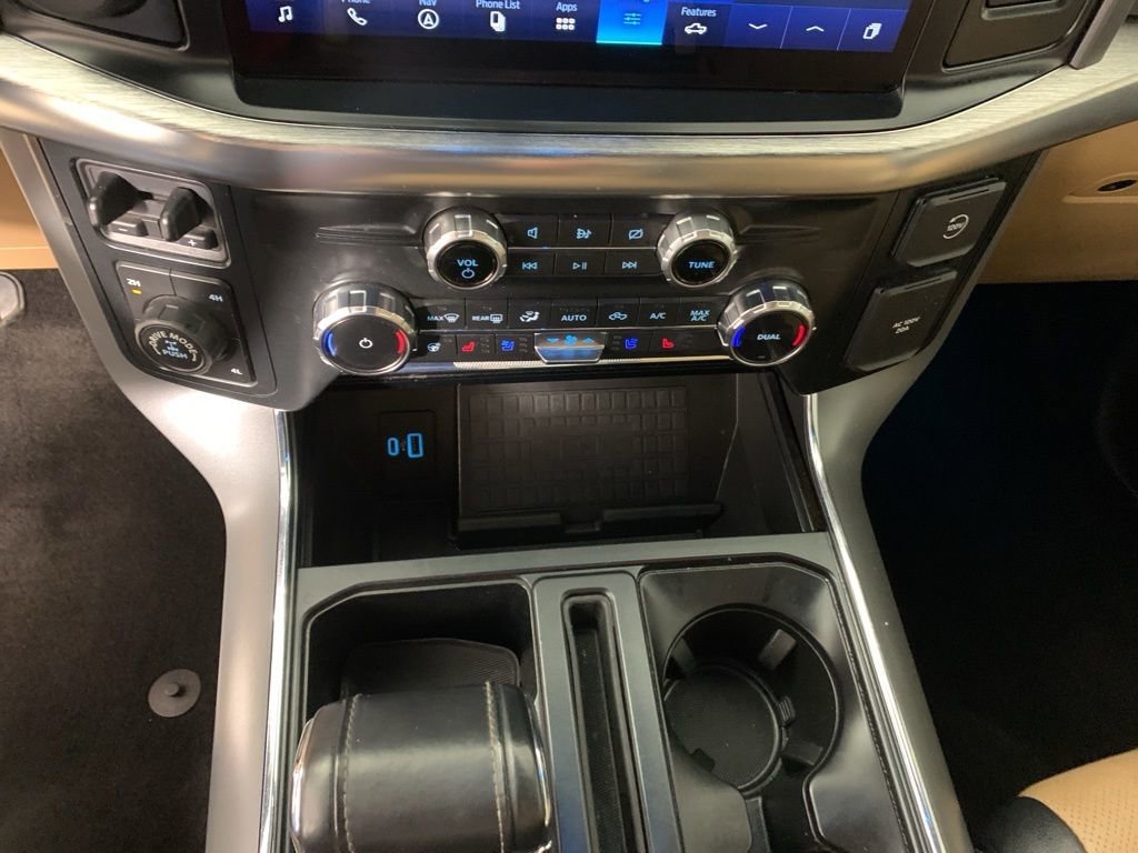 Used 2022 Ford F150 Lariat w/ Equipment Group 502A High image 26