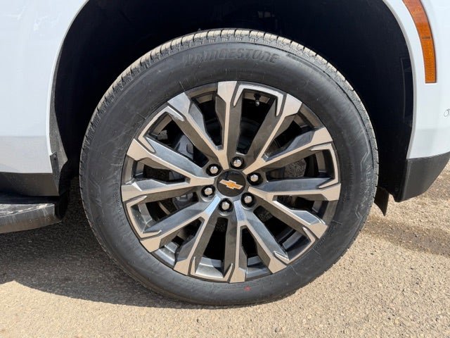 New 2026 Chevrolet Suburban High Country w/ Sun And Tow Package AWD/4WD image 9