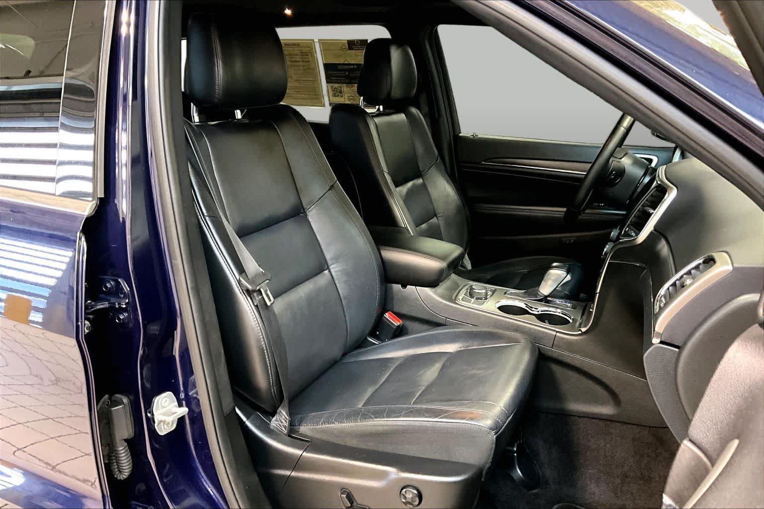 Used 2018 Jeep Grand Cherokee Limited AWD/4WD image 8