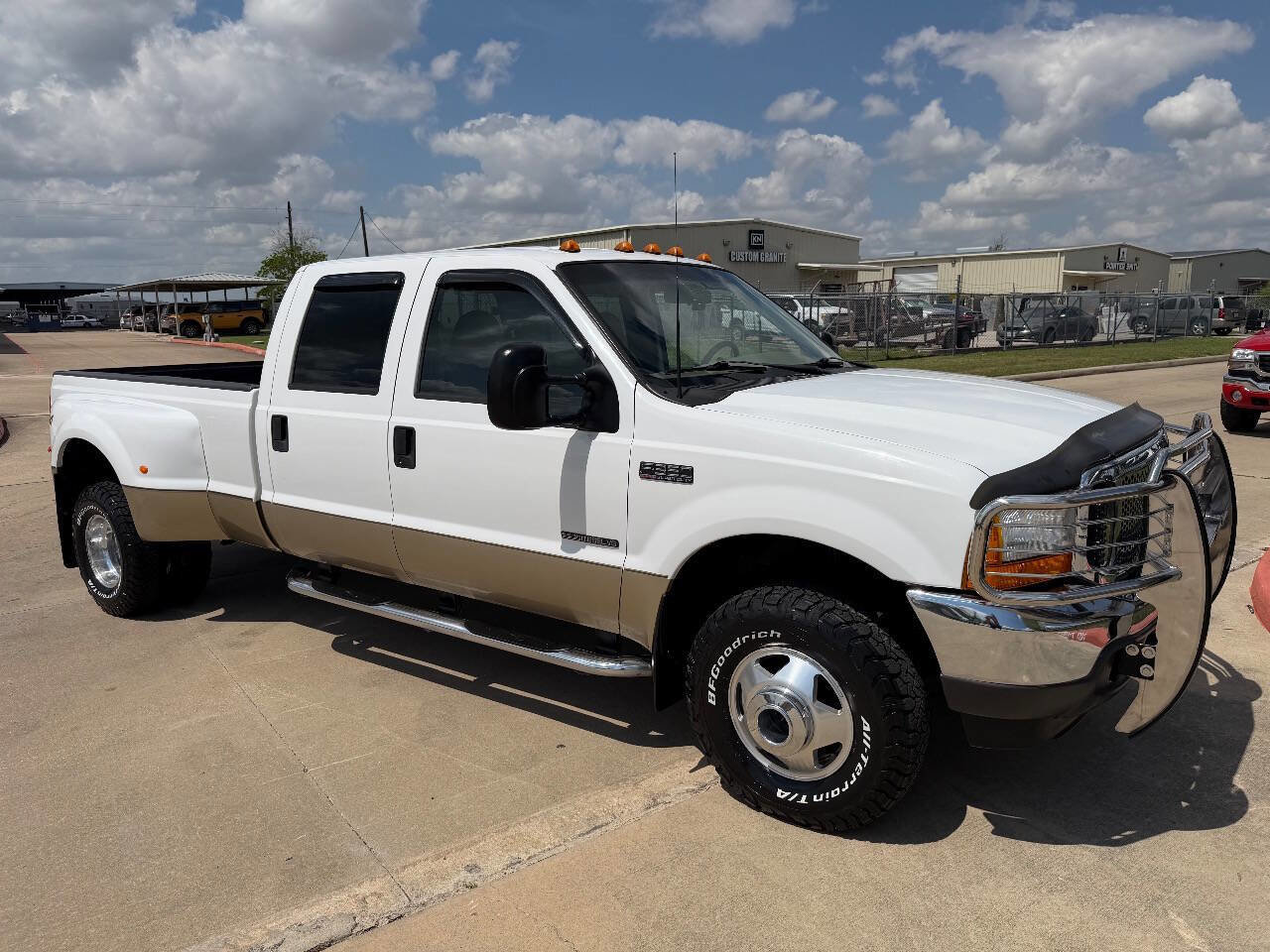 Used 2001 Ford F350 Lariat image 11