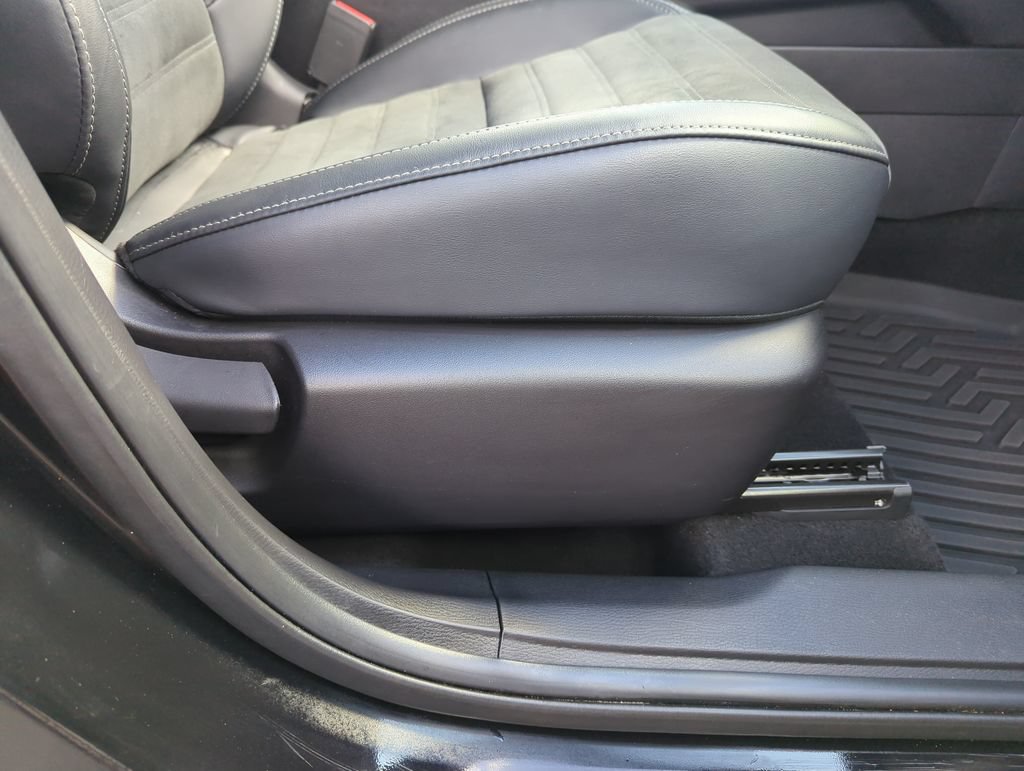 Used 2024 Mitsubishi Outlander SE Black Edition FWD image 36