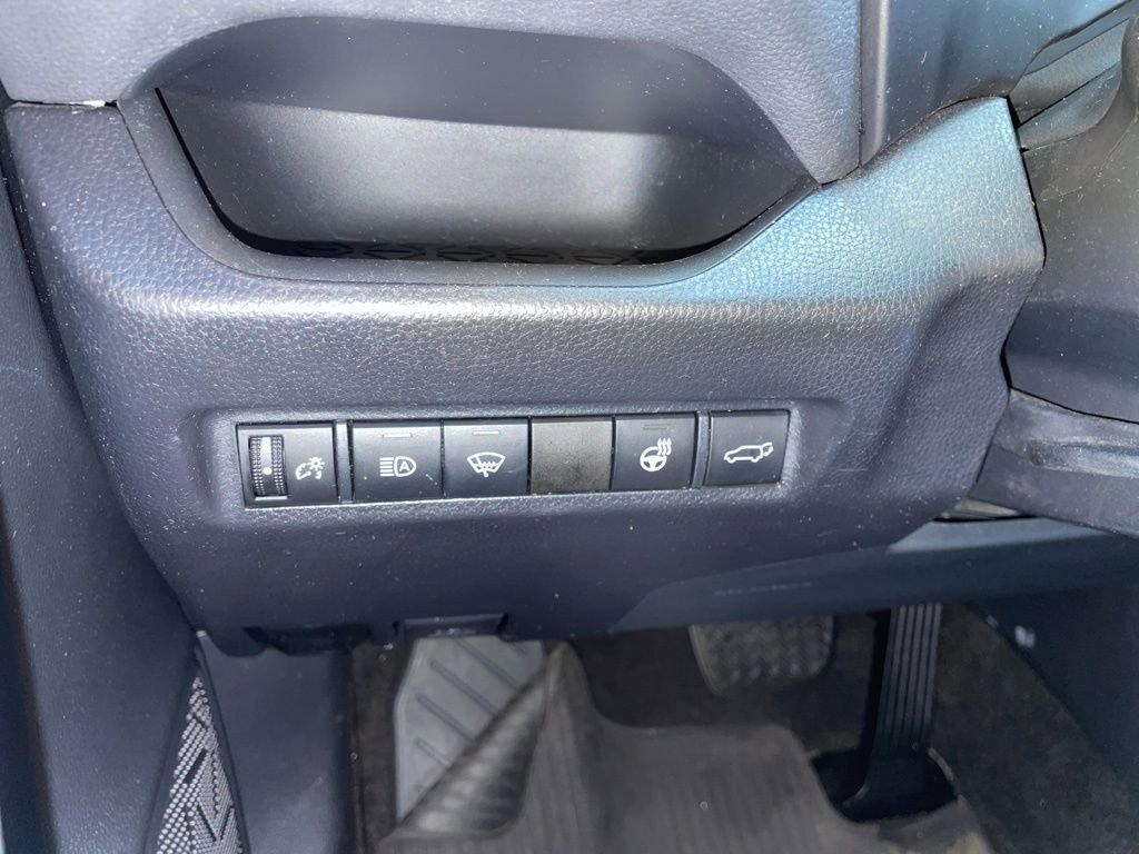 Used 2020 Toyota RAV4 XLE w/ Convenience Package image 26