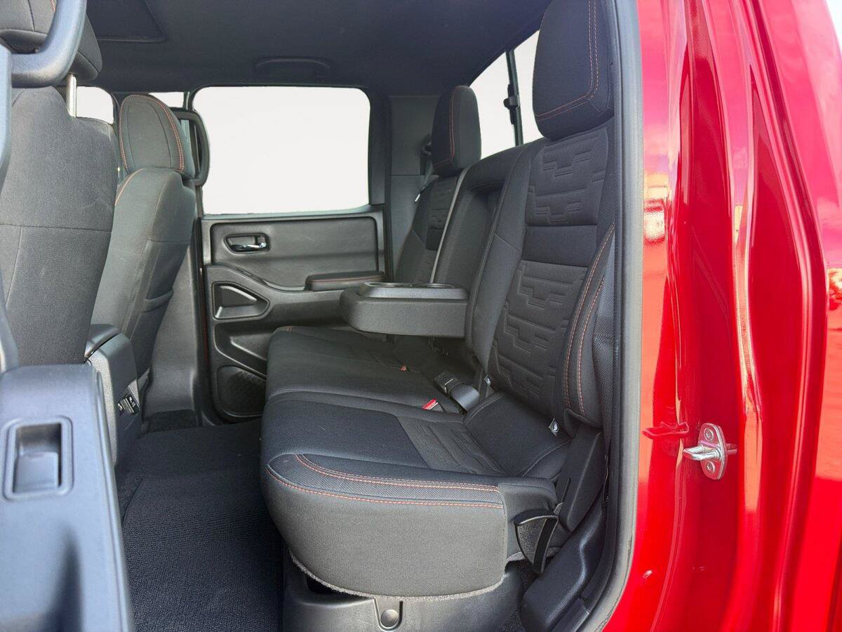 Used 2023 Nissan Frontier PRO-4X AWD/4WD image 13