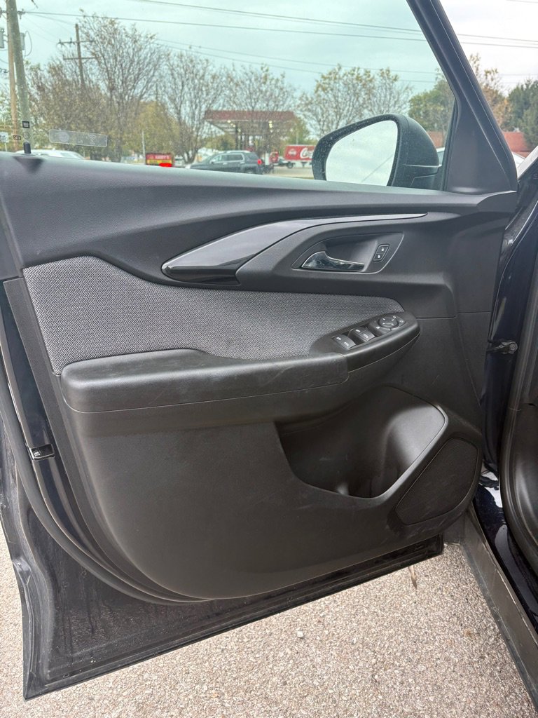 Used 2021 Chevrolet TrailBlazer LS image 11