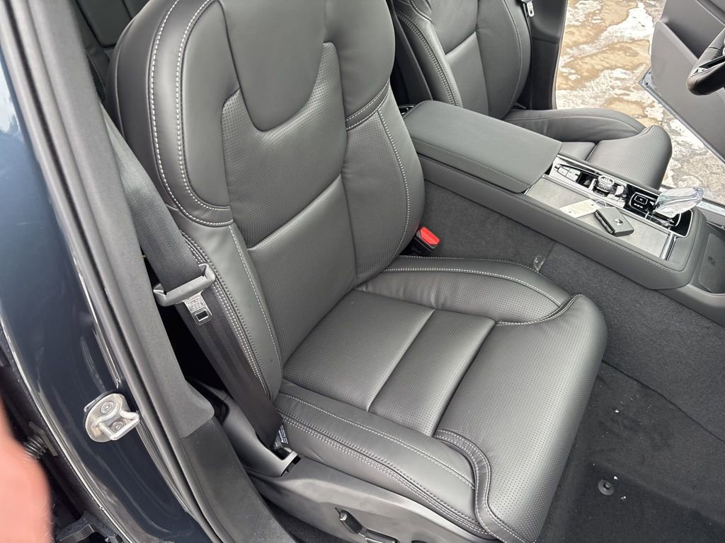 New 2026 Volvo XC90 B6 Ultra w/ Protection Package Premier image 43